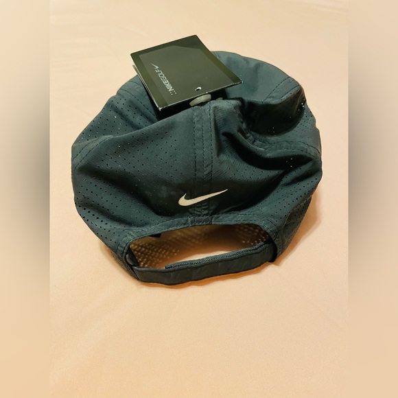 Nike Golf Cap! - Picture 4 of 4